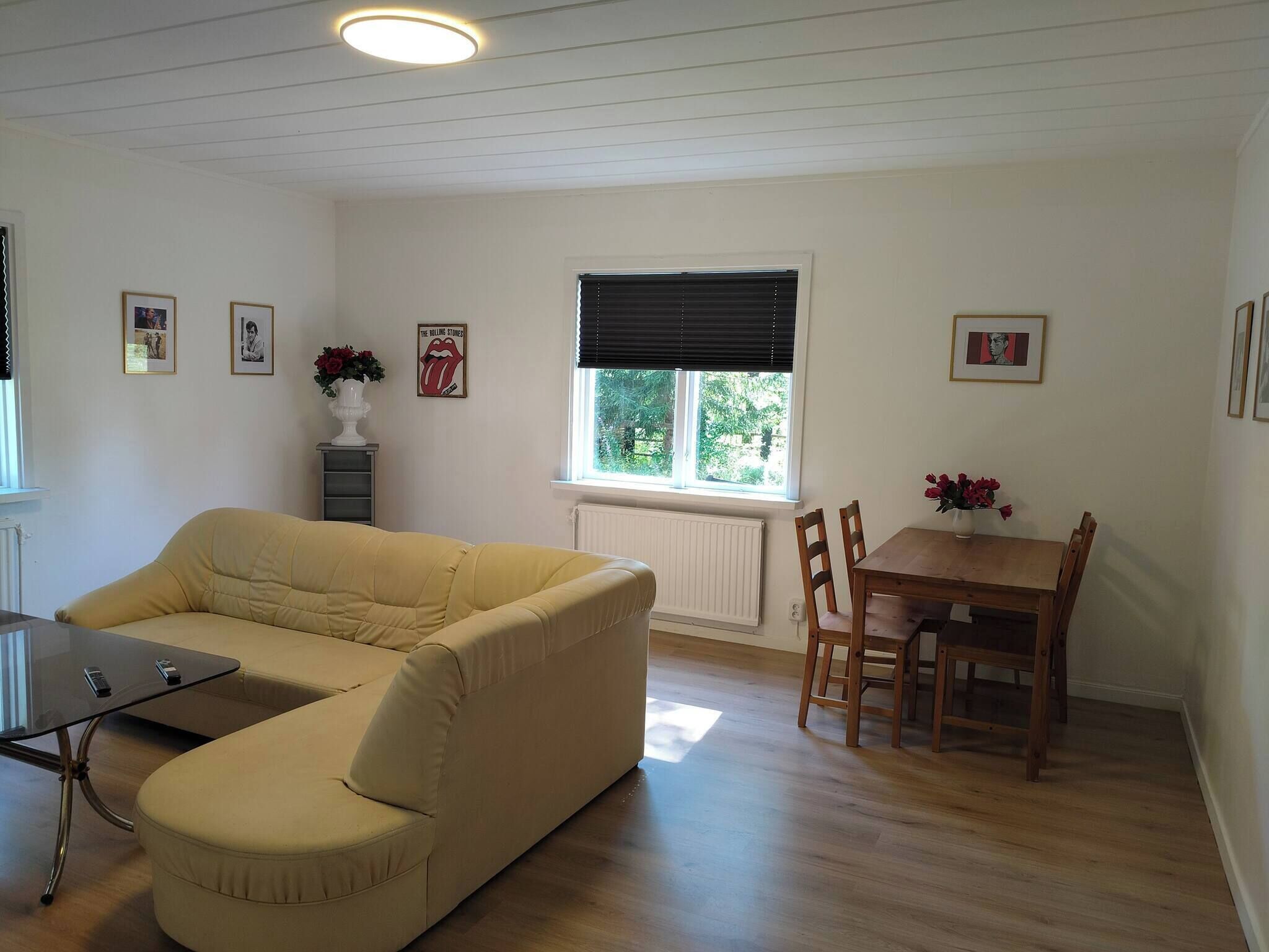 Apartment, 3 Bedrooms, Smoking, Patio | Living room