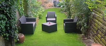 Pretty detached room for 2 people with private garden.