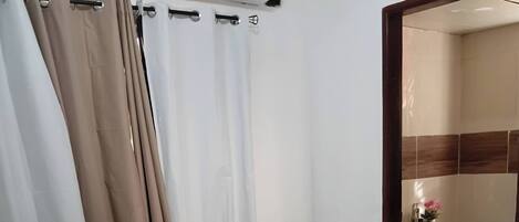 Apartment, 2 Bedrooms, Smoking | Bathroom