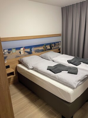 2 slaapkamers, een bureau, reisbedje, gratis wifi