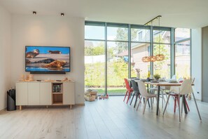 Interior - Hello and welcome to the Strandheimat! (Dangast)
