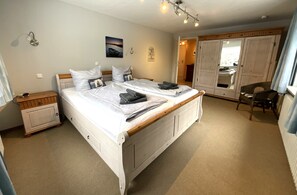 3 Schlafzimmer, Bügeleisen/Bügelbrett, Reisekinderbett, kostenloses WLAN