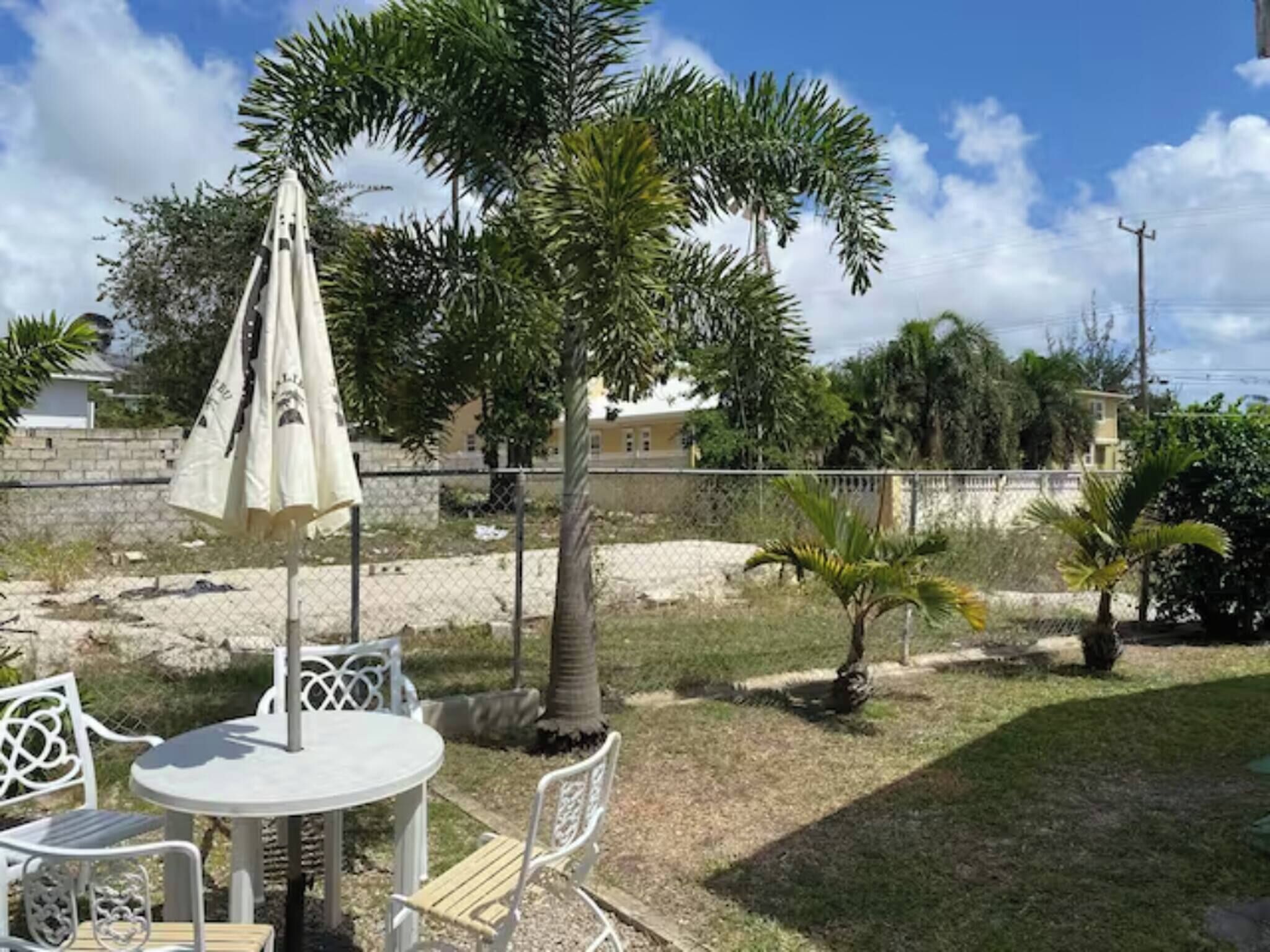 House, 2 Bedrooms, Balcony, Garden View | Outdoor dining