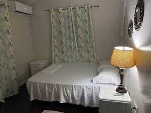 House, 2 Bedrooms, Balcony, Garden View - Sheridan's Place - 1 Minute Walk to the Beach (Prospect)
