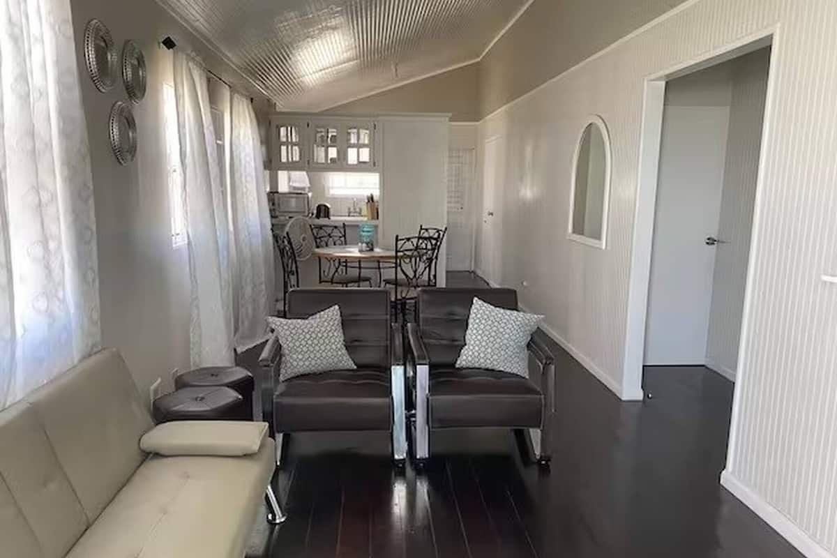 하우스, 침실 2개, 발코니, 정원 전망 | 거실