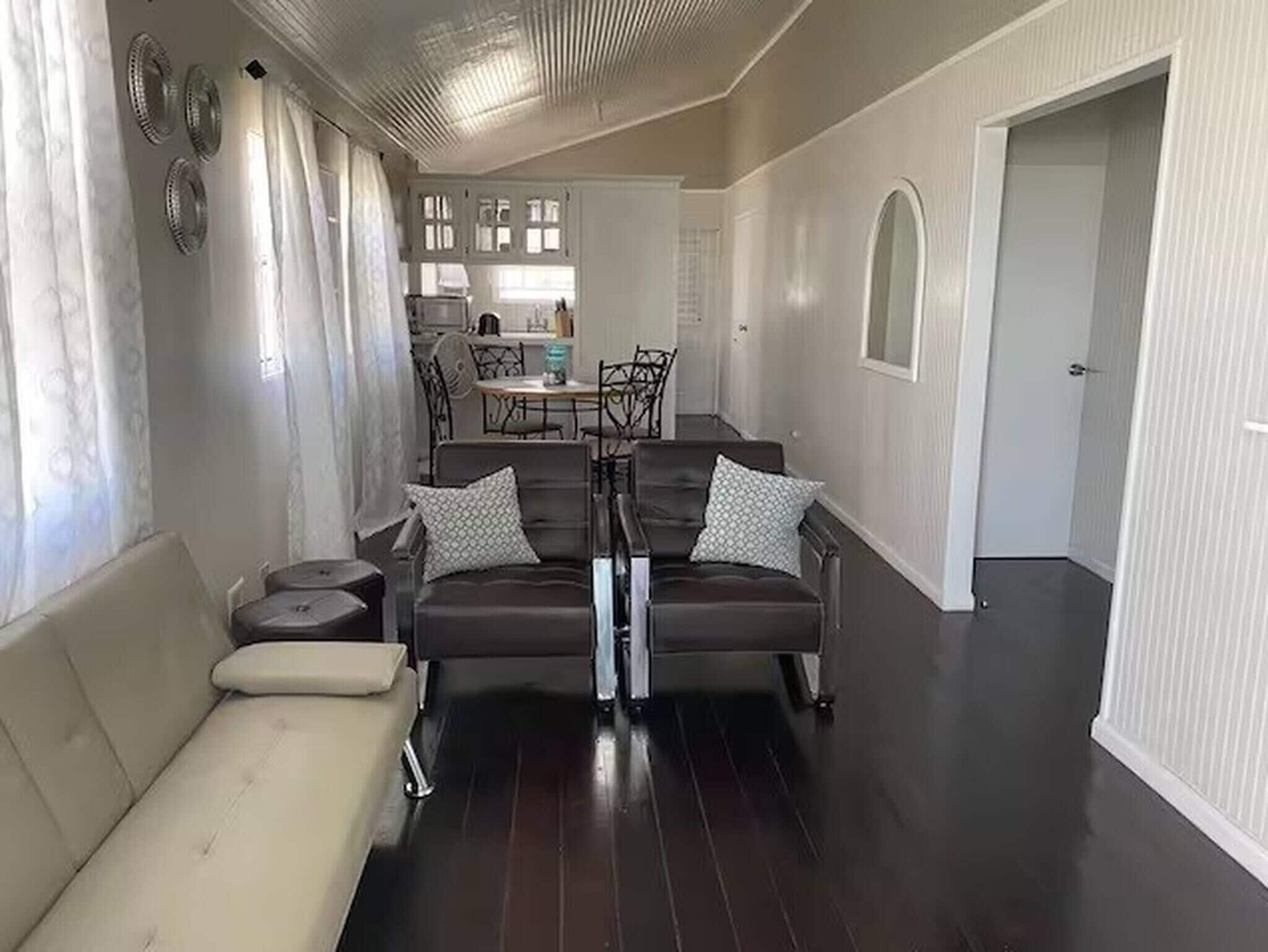 Maison, 2 chambres, balcon, vue jardin | Salle de séjour