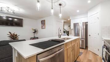 Maison, 3 chambres | Intérieur
