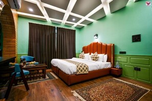 Unclassified image, 5 of 10, button - Harmony Heaven's Nigeen Lake (Srinagar)