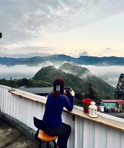 Sky of the Elephant at the Gap