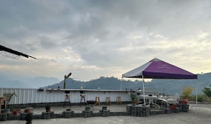 Unclassified image, 5 of 15, button - Sky of the Elephant at the Gap (Fanlu)