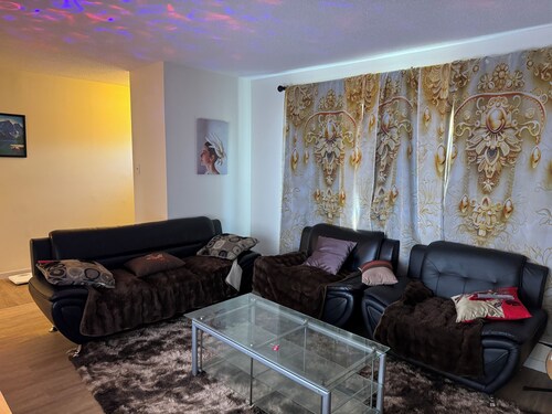 Spacious, peaceful & secured 3BR Main Floor Home | Perfect for Families & Groups