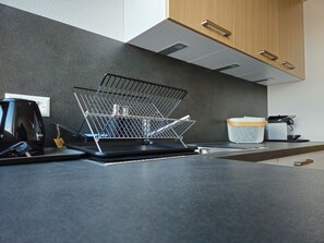 Kühlschrank, Ofen, Herdplatte, Geschirrspüler