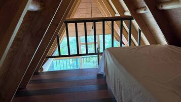 Cabin, 3 Bedrooms, Balcony