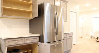 Charming 3BR/2BA Apartment in Cedar Grove