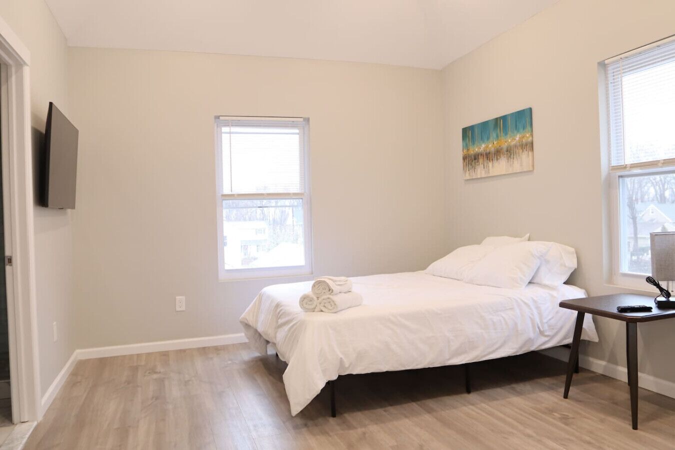 4 bedrooms, iron/ironing board, WiFi