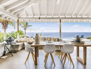 Villa | Dining - Kas di Sono Pool & Jacuzzi Private Beach (Sint Willibrordus)
