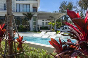 Appartement « Premier », vue piscine | Intérieur
