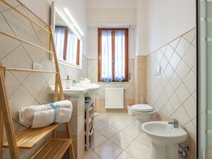 Shower - First-floor apartment just steps from the sea (Alghero)
