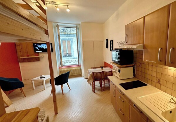 Căn hộ | Bếp riêng | Ghế cao cho trẻ em