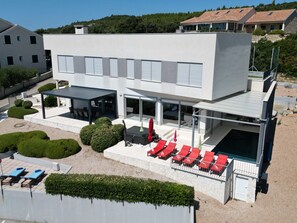 Villa | Exterior - Charming Villa With Heated Pool (Posedarje)