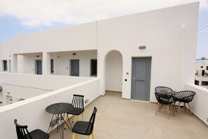 Exterior - Aerial Apartments (Karterádos)