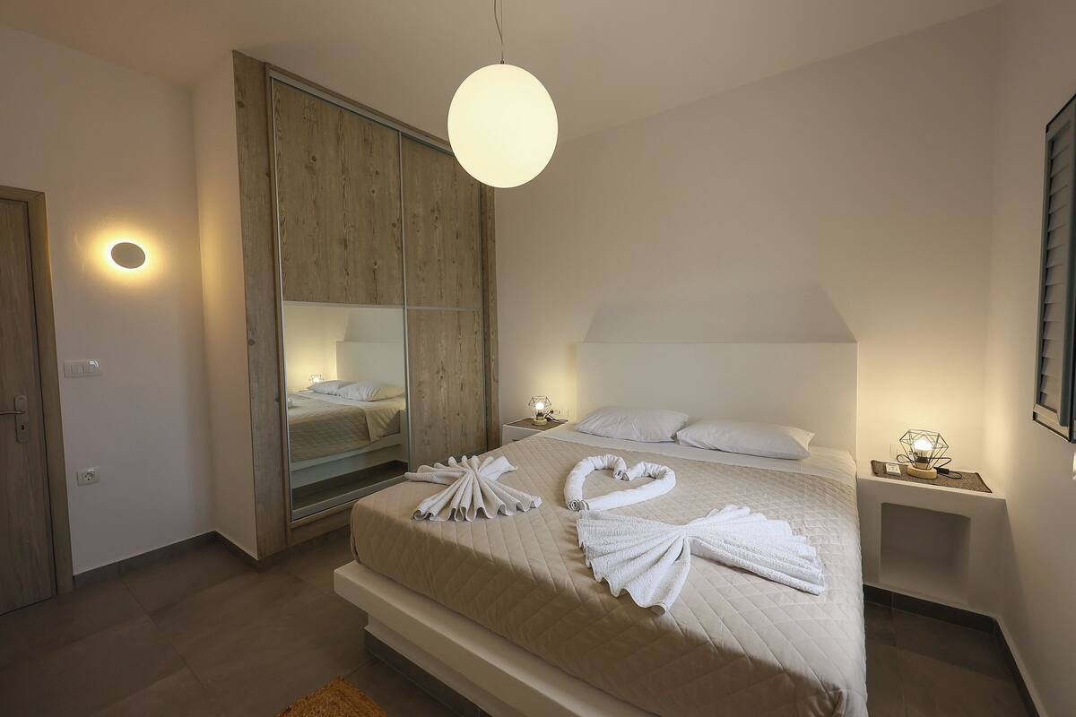 아파트, 침실 1개 | 필로우탑 침대, 방음 설비, 다리미/다리미판, 무료 WiFi