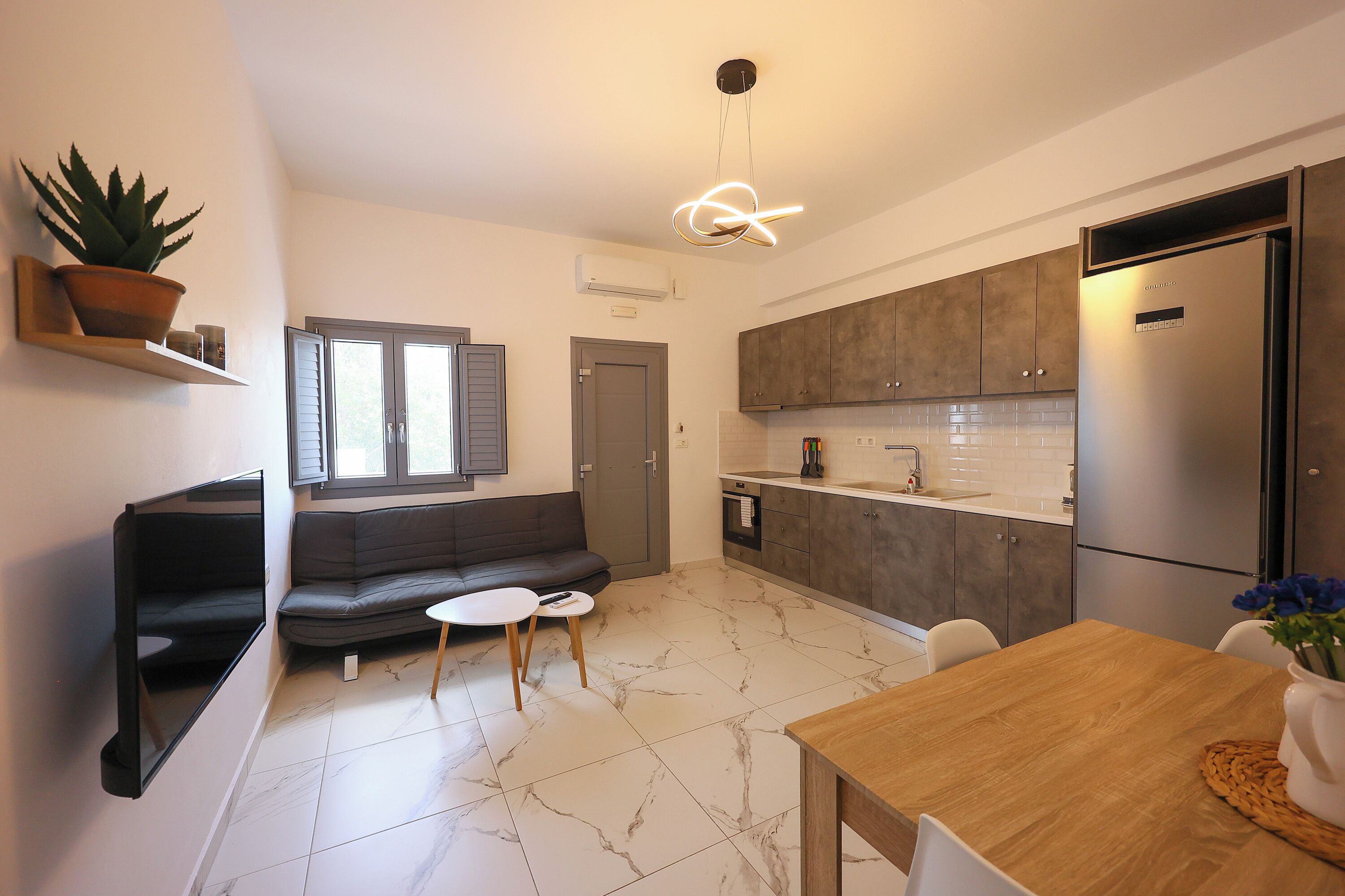 아파트, 침실 1개 | 거실 공간 | 평면 TV