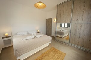 Apartamento, 1 habitación, vistas a la ciudad | Colchones con acolchado adicional y sistema de insonorización