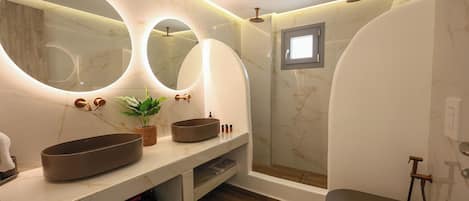 Lejlighed - 1 soveværelse - byudsigt | Badeværelse | Hårtørrer, bidet, håndklæder, Sæbe