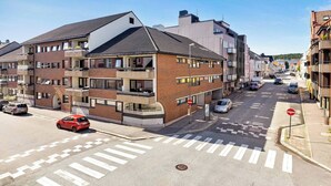 Unclassified image, 3 of 20, button - Centrally Located in Kvadraturen With 3 Large Bedrooms With Parking Space (Kristiansand)