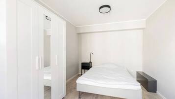 Apartment, 3 Bedrooms, Smoking, Balcony | 3 bedrooms