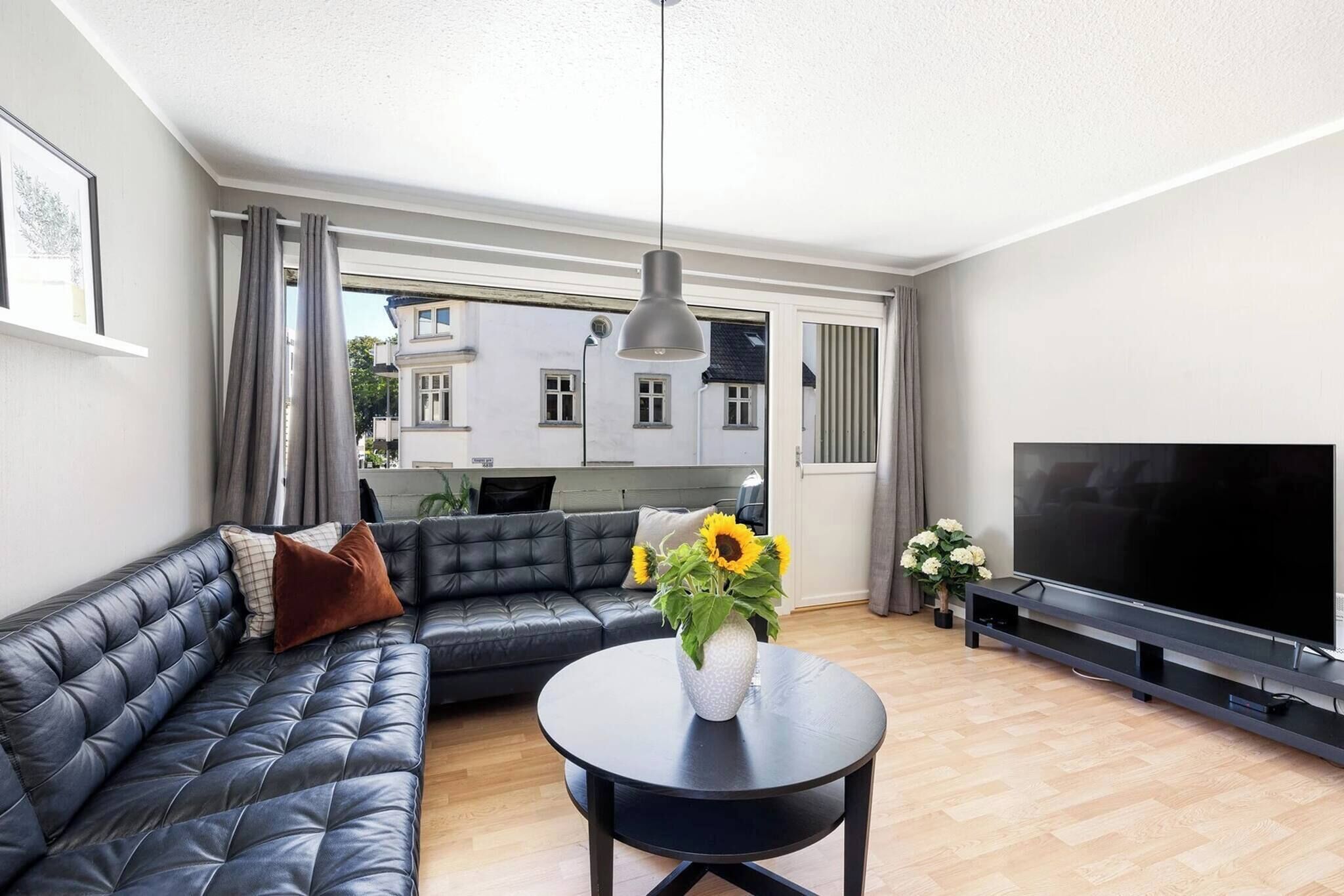 Căn hộ, 3 phòng ngủ, hút thuốc, ban công | Phòng khách