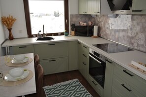 Fridge, microwave, oven, stovetop - Cloud-free on the sunny slope - a modern feel-good oasis for every occasion (Lebach)