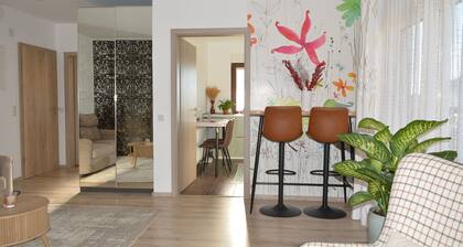 Cloud-free on the sunny slope - a modern feel-good oasis for every occasion