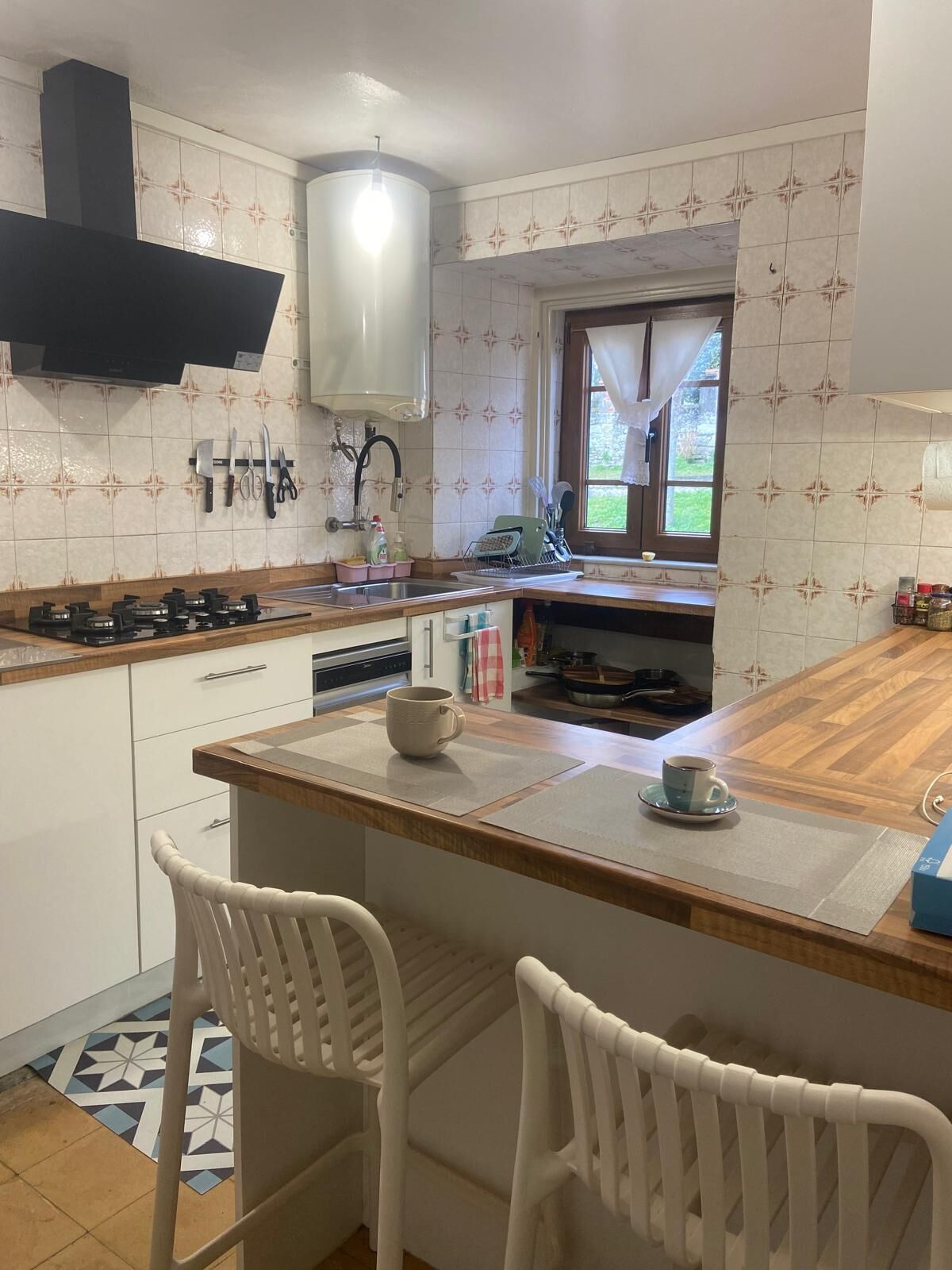Micro-ondes, four, plaque de cuisson, lave-vaisselle