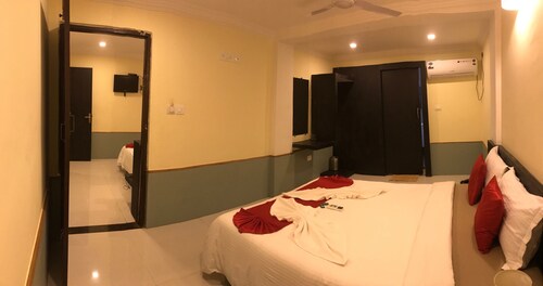 27 Central Calangute