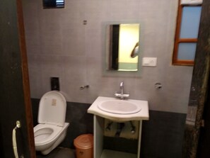 Unclassified image, 5 of 8, button