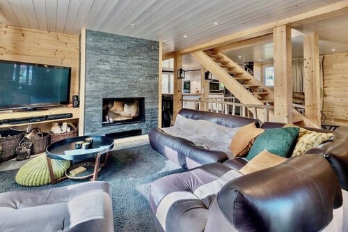 Magnificent Demi-Chalet