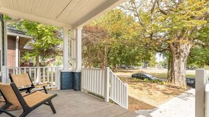 Terrace/patio - The Traveler 902-Mountain Retreat-Sleeps 6 (Nashville)