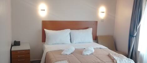 Double Room, City View | Desk, laptop workspace, free WiFi