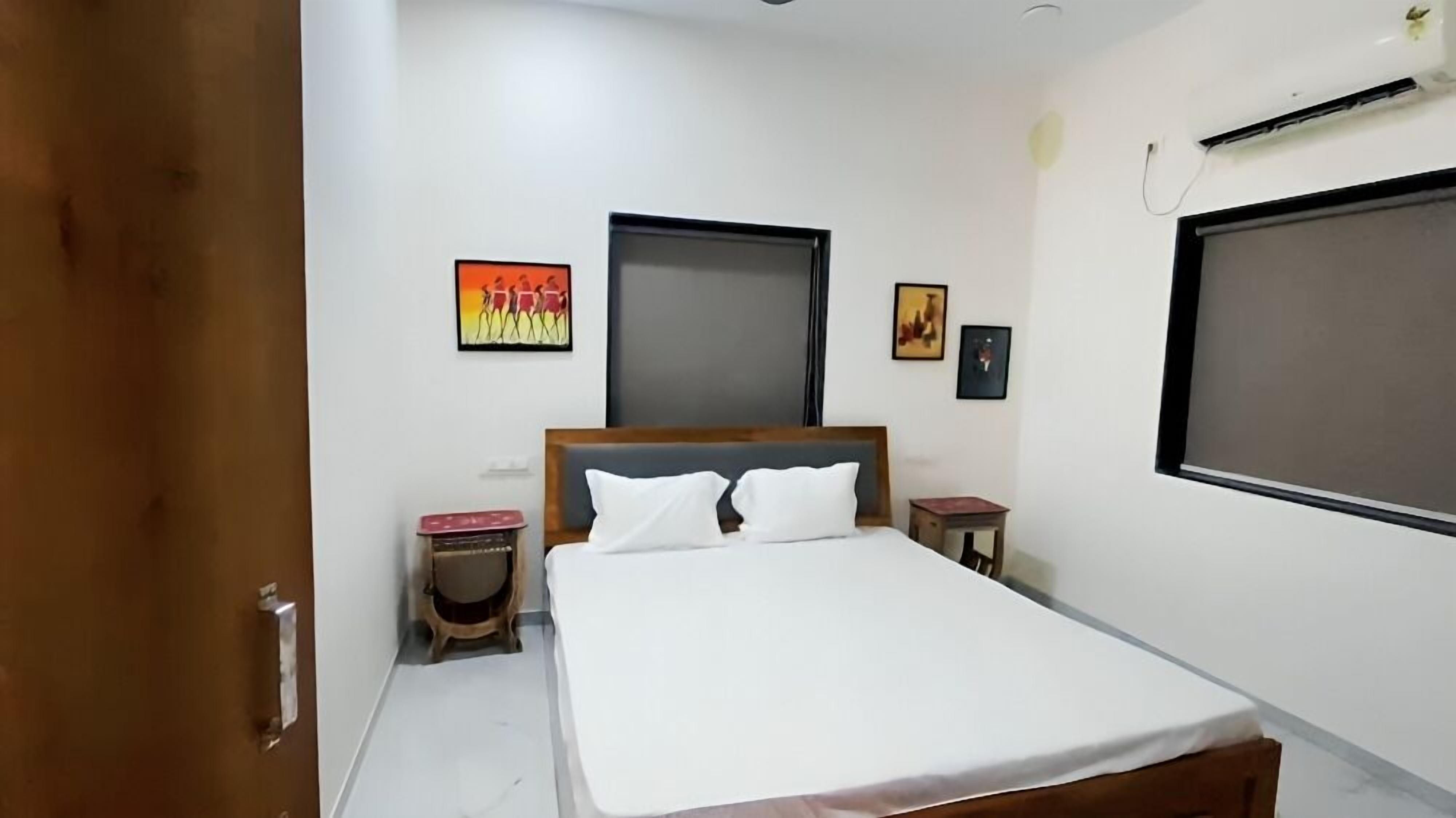 غرفة عادية - بشرفة - منظر للحديقة | مكتب وواي فاي مجانًا