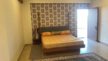 Deluxe Room, Balcony, Garden View | Free WiFi