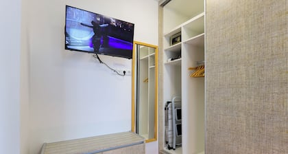 Plovdiv City Centre One-Bedroom Apartment View Fully Equipped Kitchen City View