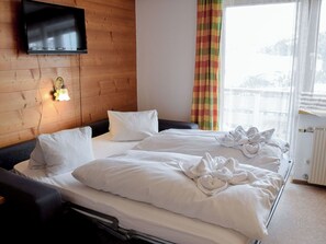 2 Schlafzimmer, Reisekinderbett, kostenloses WLAN