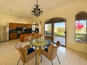 House - Tranquil Family Escape With Large Patio (Puerto Peñasco)