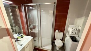 Căn hộ | Phòng tắm | Máy sấy tóc 