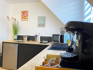 Fridge, microwave, oven, stovetop - Cosy duplex in the heart of the city (Dieppe)