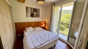 Apartment - 2-bedroom Valley View Duplex (Mont-Dore)