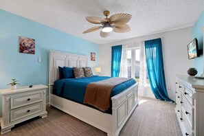 3 bedrooms, desk, iron/ironing board, free WiFi - Minutes to Disney | Cozy 3BR Florida Escape (Kissimmee)