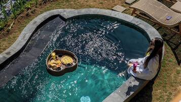 Exclusive Villa, 1 King Bed, Balcony, Garden View | Private pool